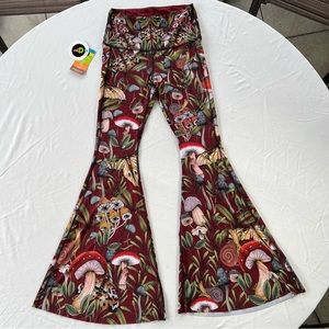 NWT YOGA DEMOCRACY M “FUN GAL” BELLS